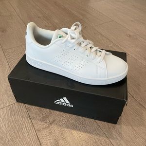 Adidas advantage base shoes Size 10